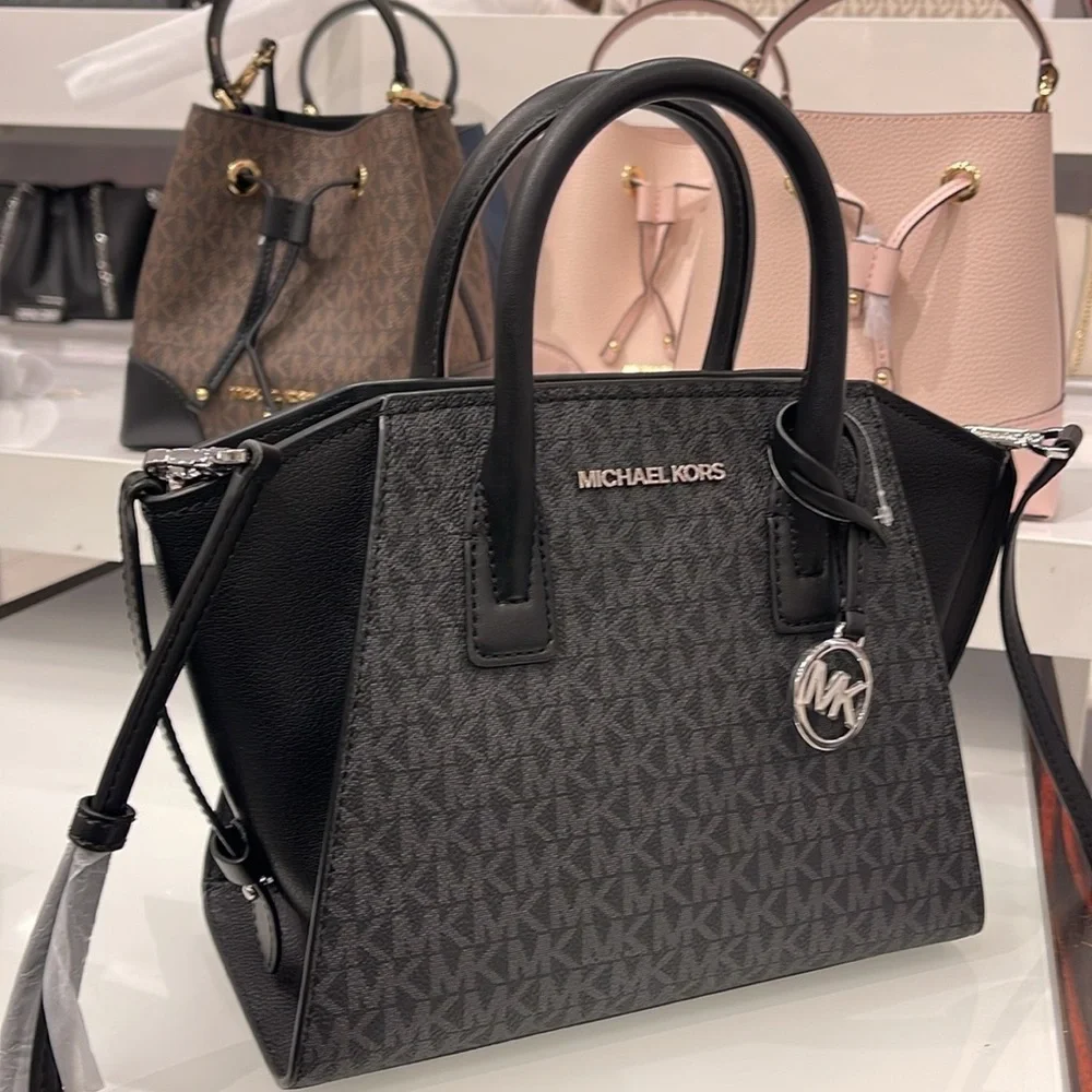 MICHAEL KORS
Avril Small Logo Top-Zip Satchel
COLOR BLACK
NWT - Picture 7 of 16